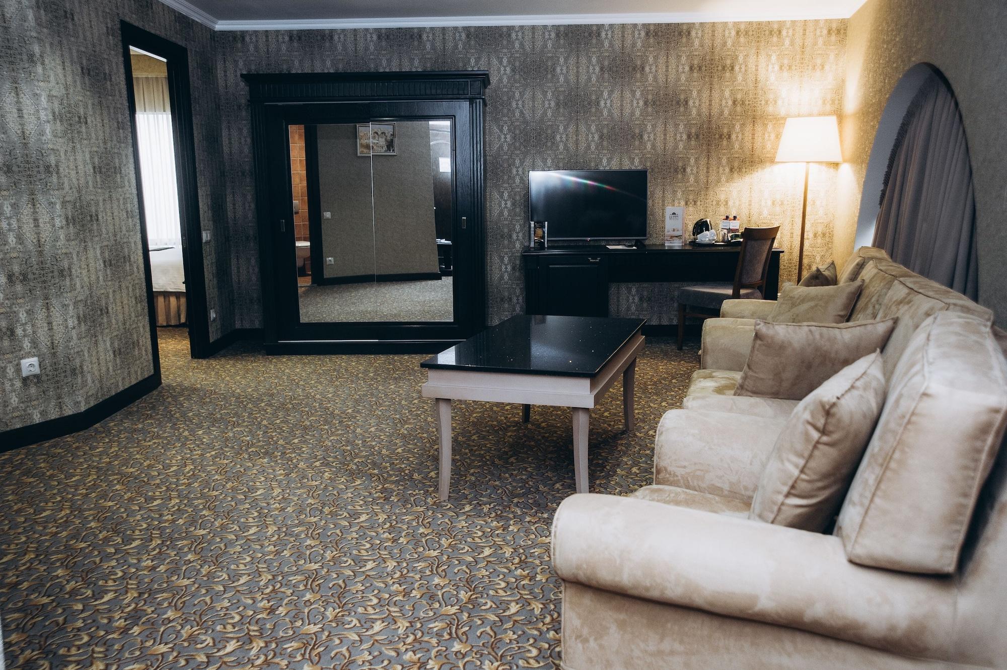 Colosseum Marina Hotel Batumi Ngoại thất bức ảnh
