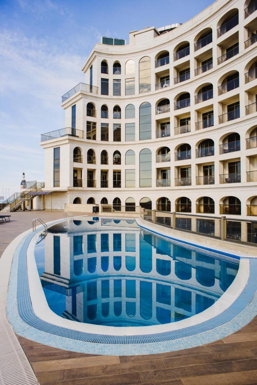 Colosseum Marina Hotel Batumi Ngoại thất bức ảnh